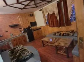 Savakar Lodge