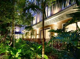 Hotel Thrive, A Tropical Courtyard，位于加德满都的酒店