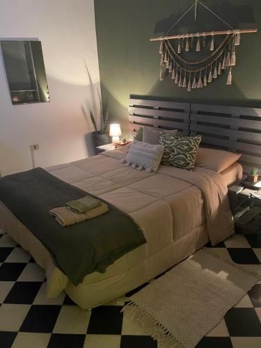 Downtown Room